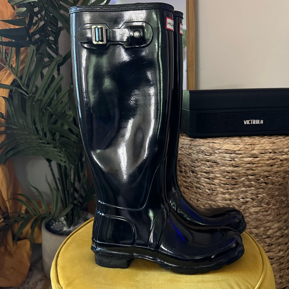 Classic Hunter Gloss rain boots